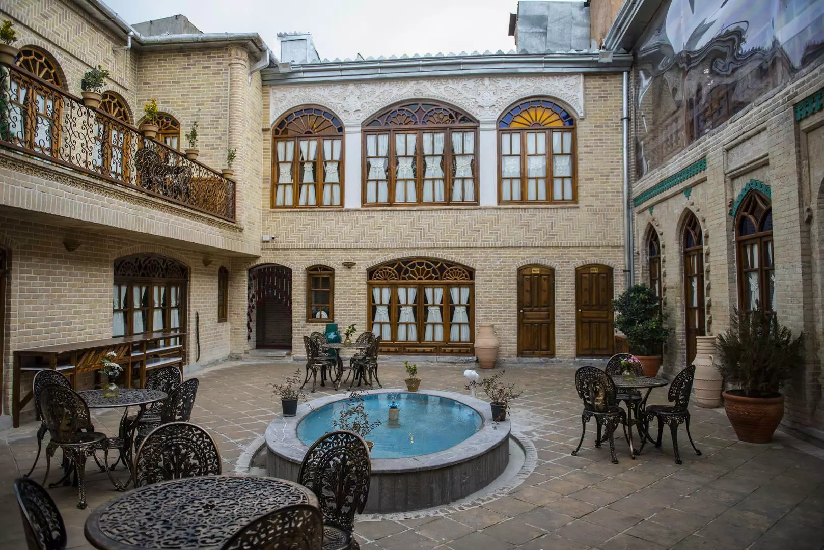 رزرو هتل سنتی کرمانشاه
