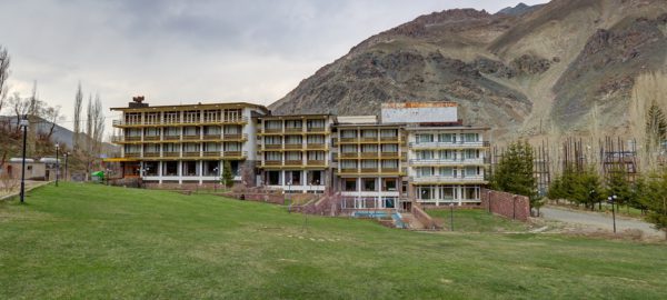 رزرو هتل جهانگردی دیزین