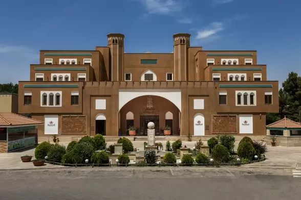 رزرو هتل پارسیان صفائیه یزد