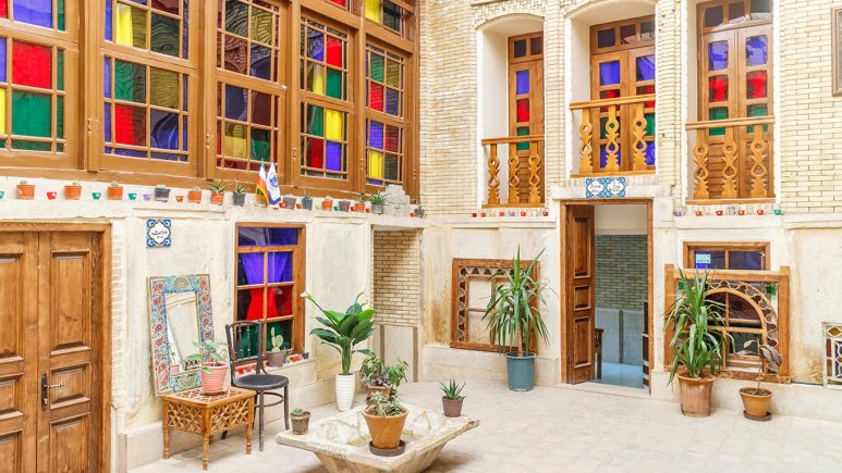رزرو هتل سنتی پنج دری شیراز